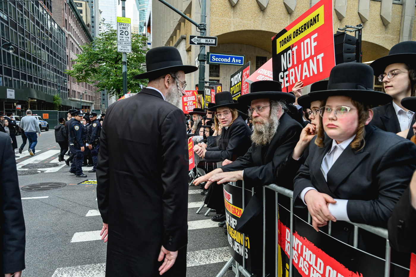 עצרת הרבבות נגד גזירת הגיוס במנהטן