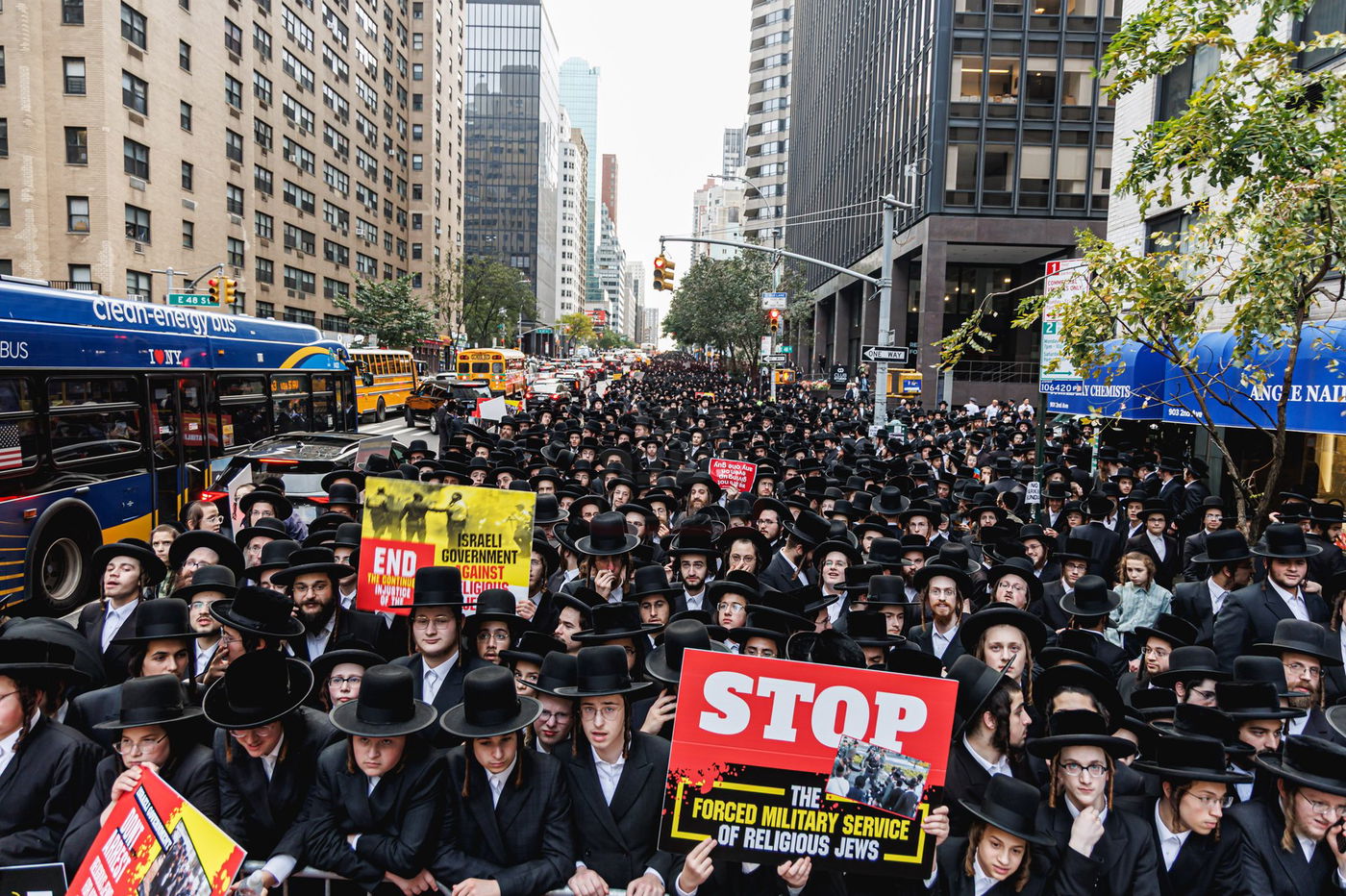 עצרת הרבבות נגד גזירת הגיוס במנהטן
