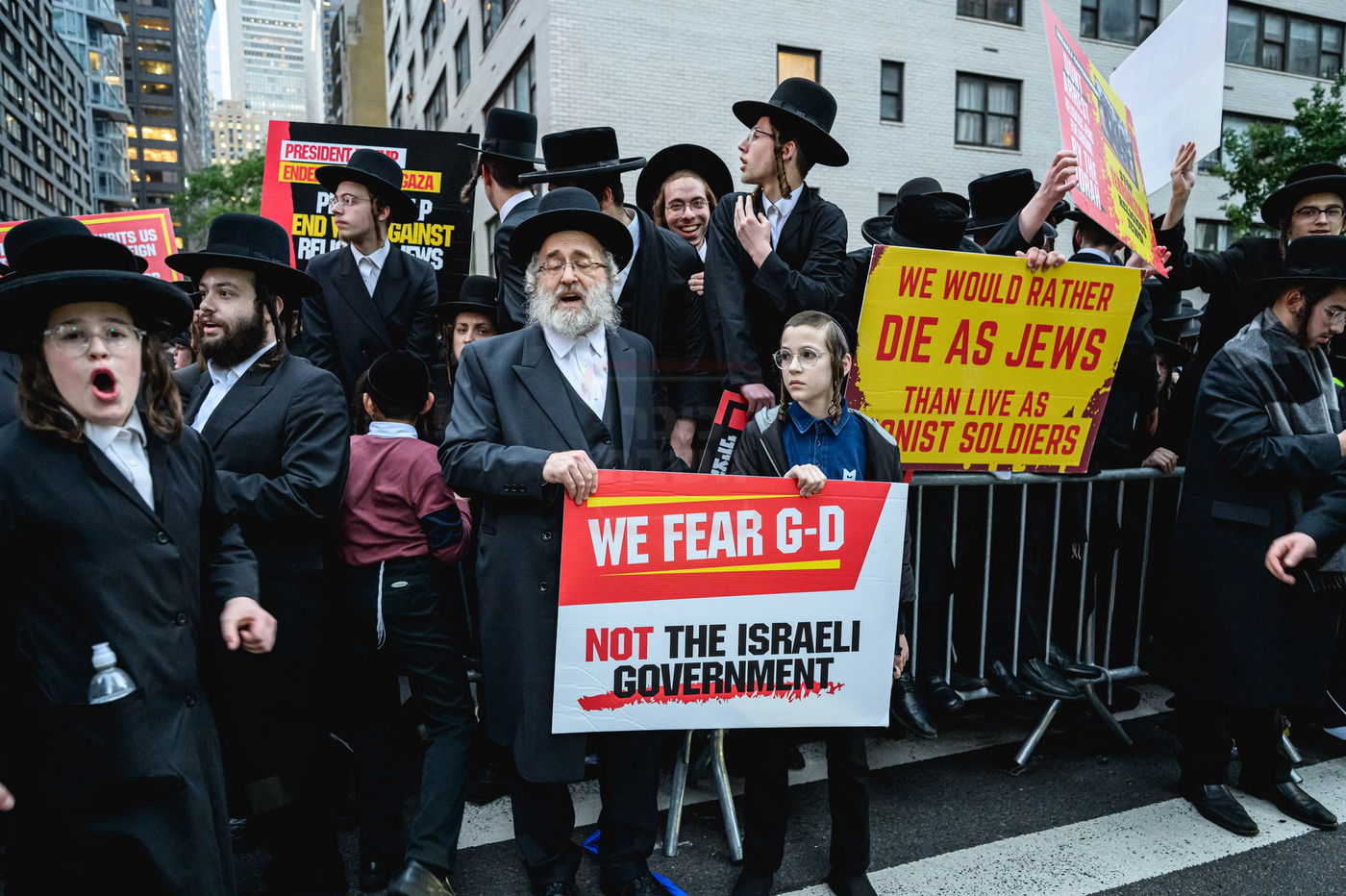 עצרת הרבבות נגד גזירת הגיוס במנהטן