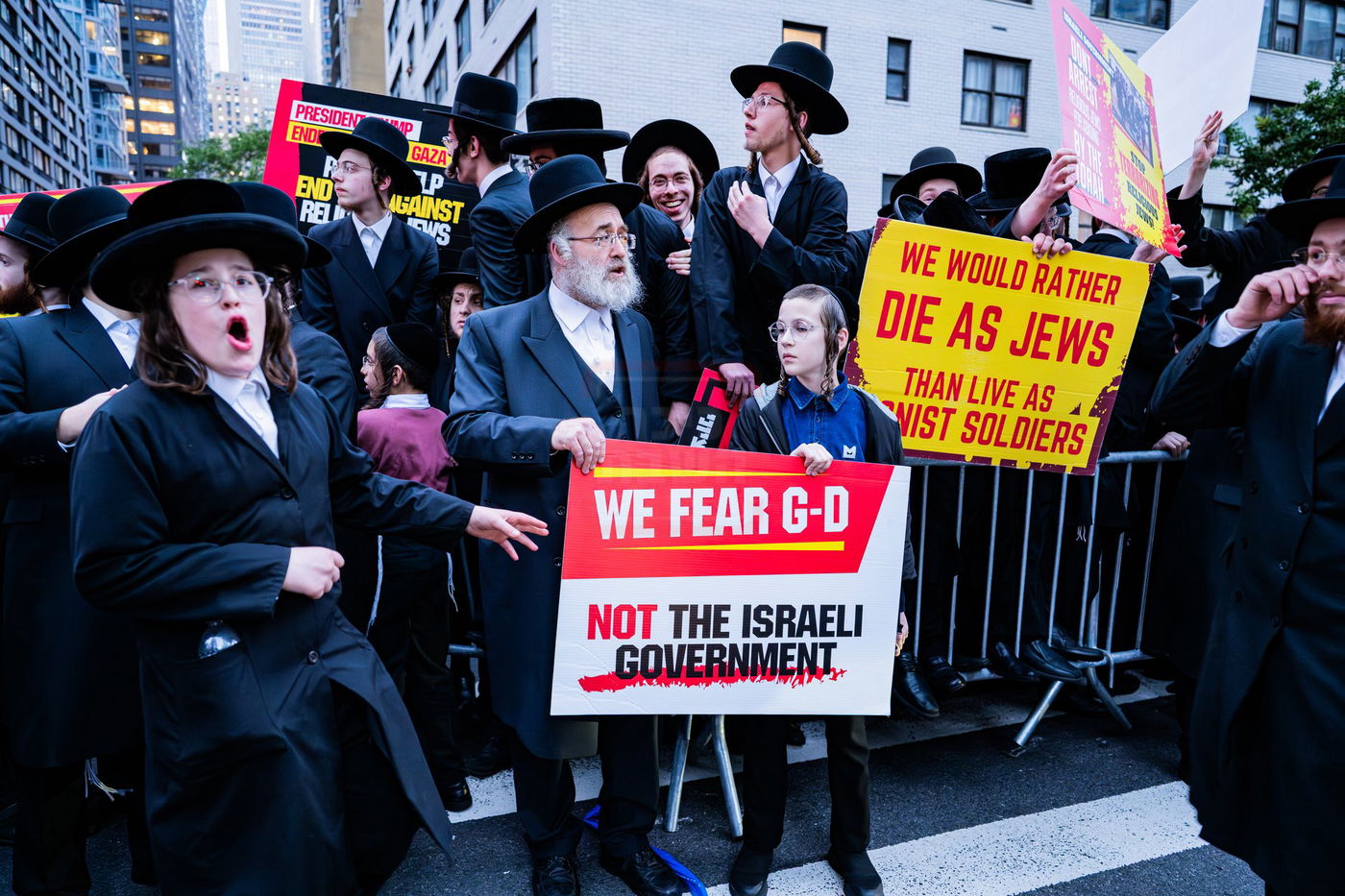 עצרת הרבבות נגד גזירת הגיוס במנהטן