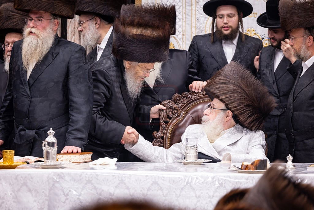 סוכות - הושענא רבה ומוצאי שמחת תורה בחצה"ק צאנז קלויזנבורג