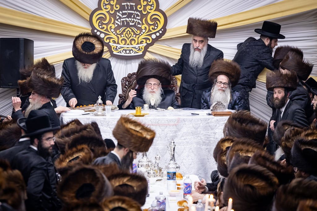 סוכות - הושענא רבה ומוצאי שמחת תורה בחצה"ק צאנז קלויזנבורג