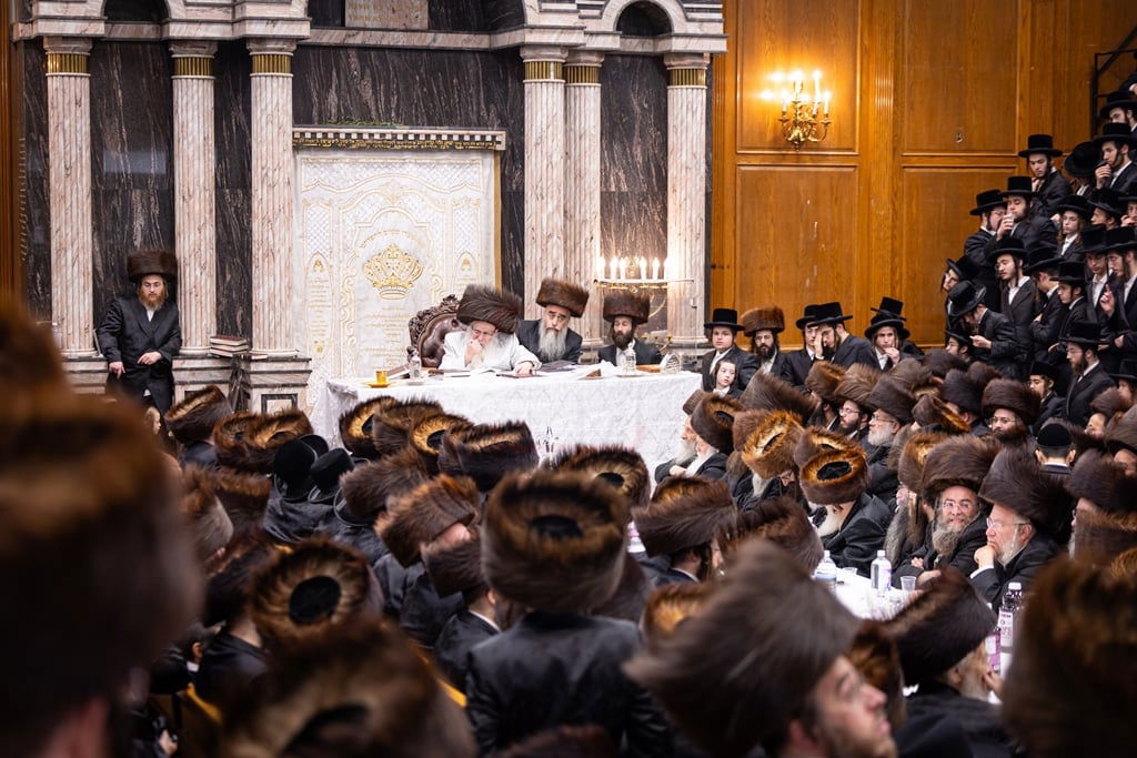סוכות - הושענא רבה ומוצאי שמחת תורה בחצה"ק צאנז קלויזנבורג