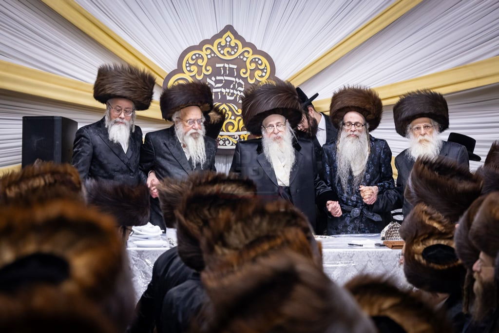 סוכות - הושענא רבה ומוצאי שמחת תורה בחצה"ק צאנז קלויזנבורג