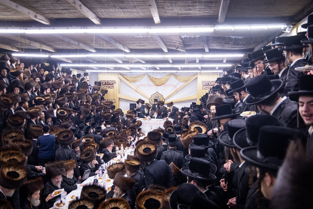 סוכות - הושענא רבה ומוצאי שמחת תורה בחצה"ק צאנז קלויזנבורג