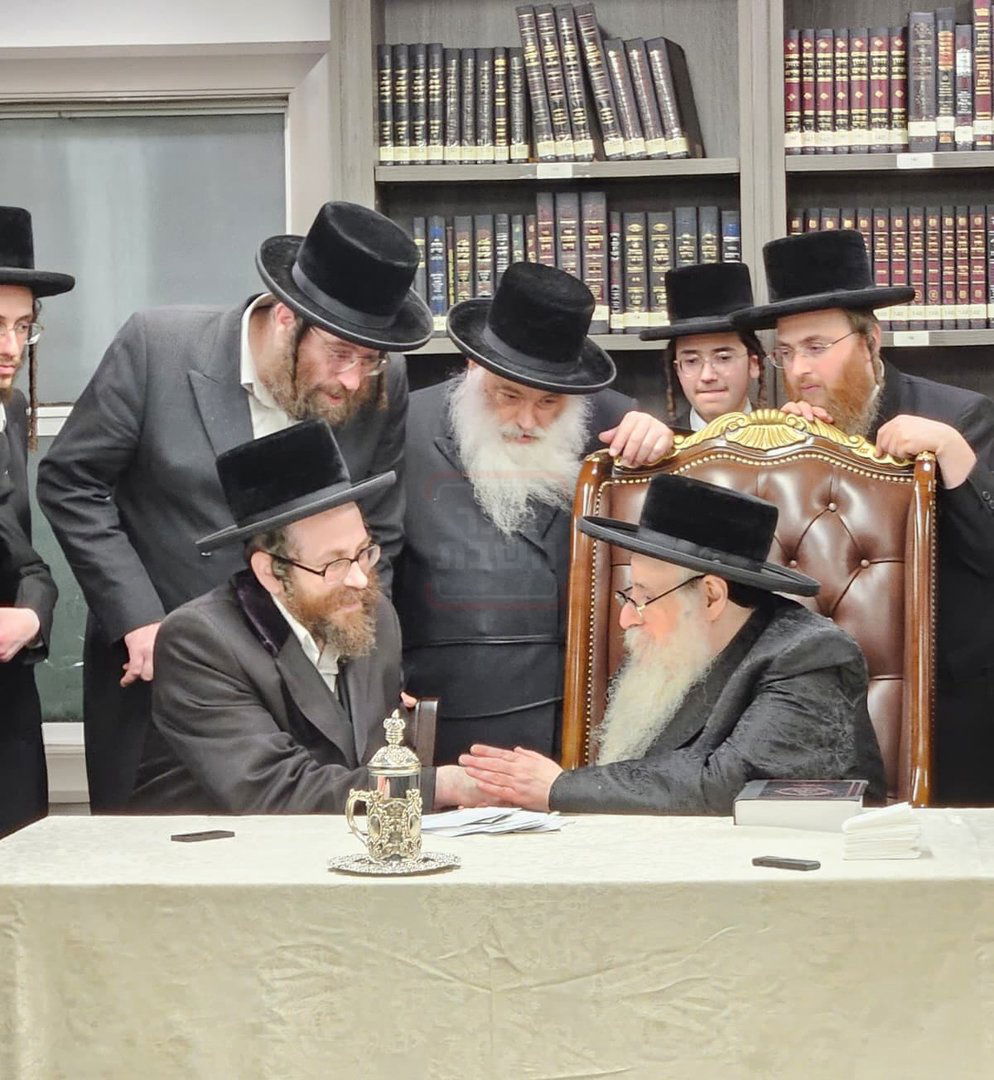 האדמו"ר מצאנז קלויזנבורג בקהלת קהל בלייקווד