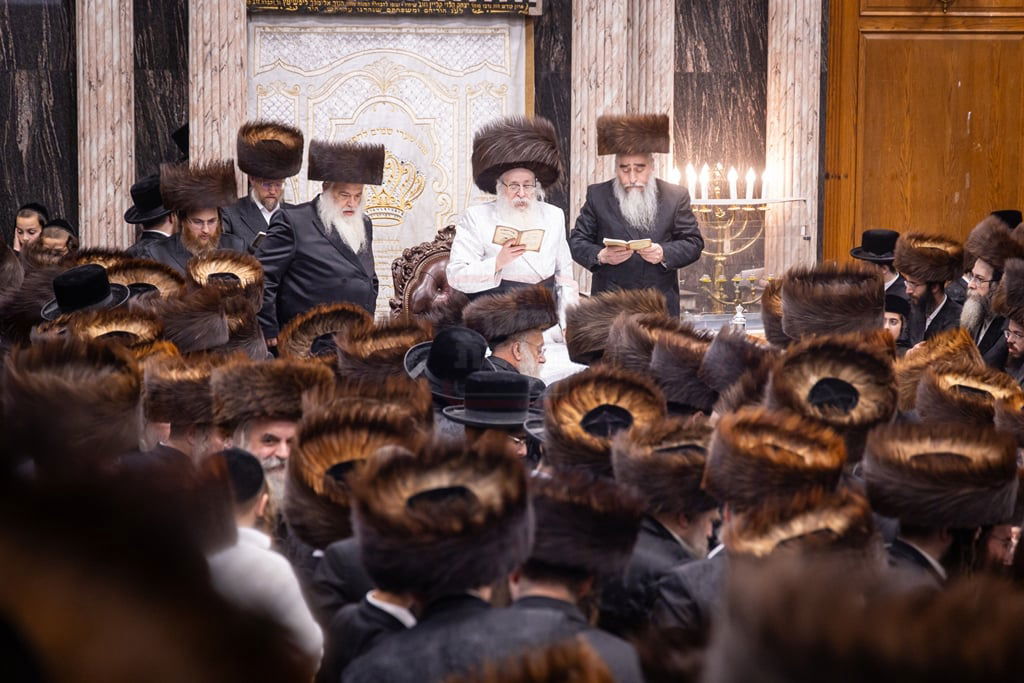 סוכות - הושענא רבה ומוצאי שמחת תורה בחצה"ק צאנז קלויזנבורג