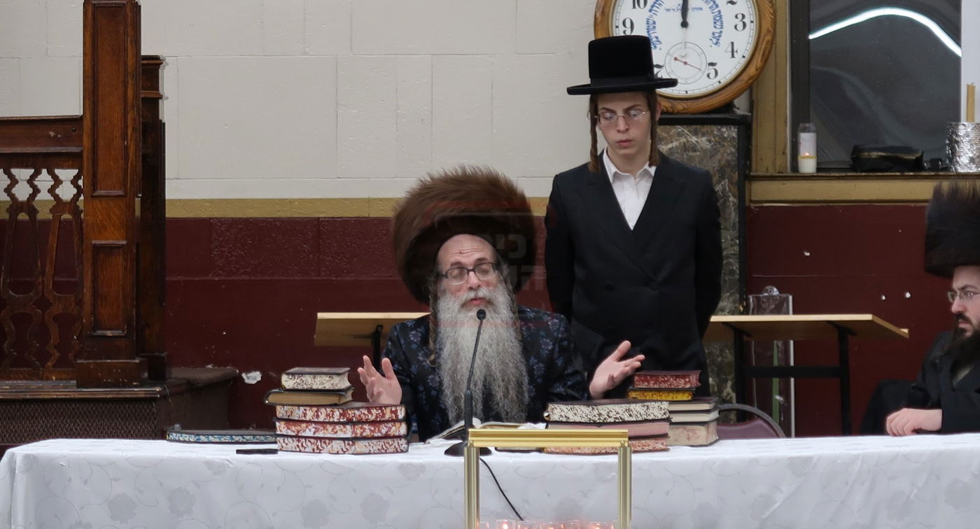 חג הסוכות ושמחת תורה בחצה"ק צאנז זוועהיל