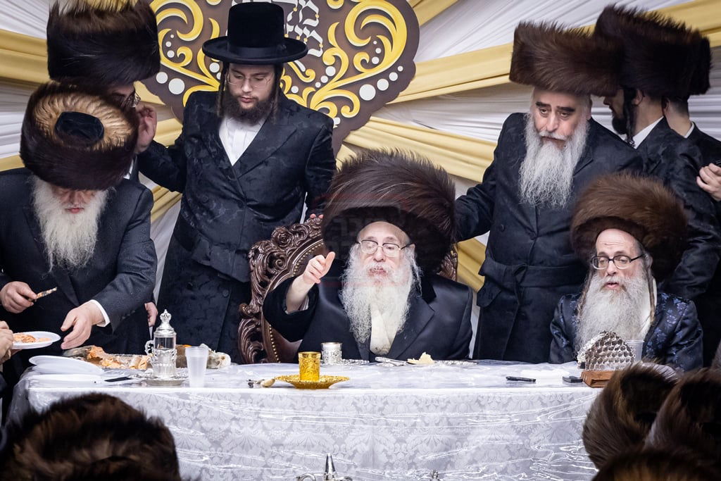 סוכות - הושענא רבה ומוצאי שמחת תורה בחצה"ק צאנז קלויזנבורג