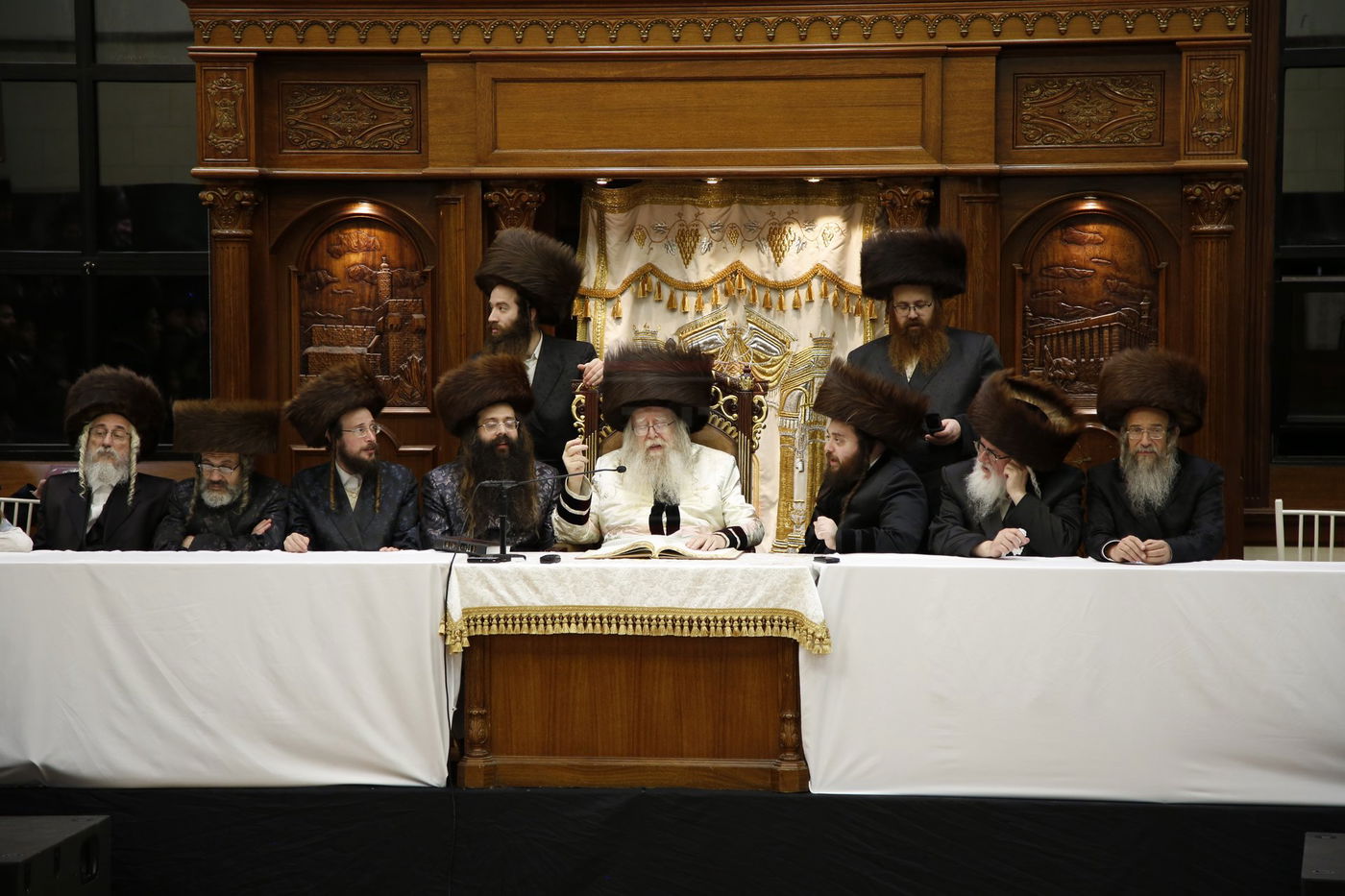 ירח האיתנים בחצה"ק ניקלשבורג