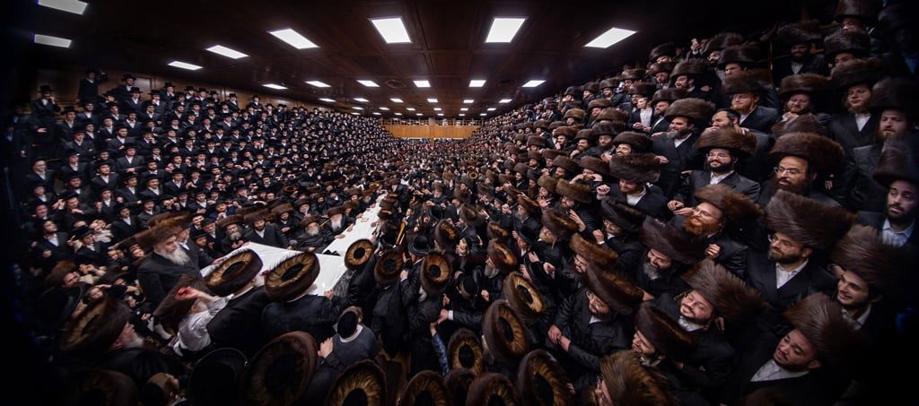 סוכות - הושענא רבה ומוצאי שמחת תורה בחצה"ק צאנז קלויזנבורג