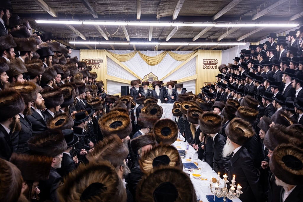 סוכות - הושענא רבה ומוצאי שמחת תורה בחצה"ק צאנז קלויזנבורג