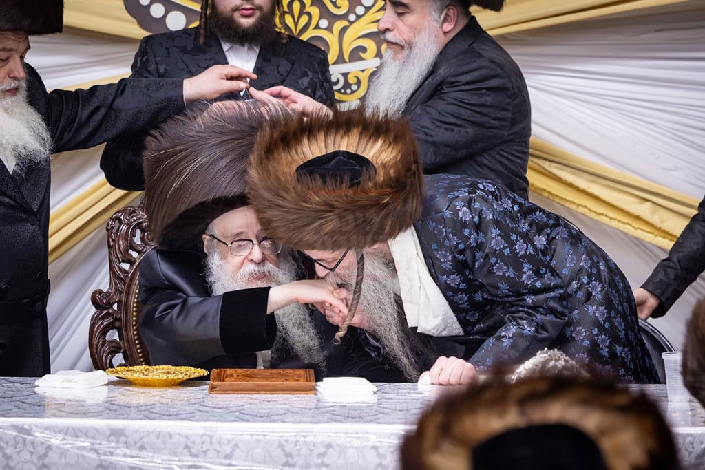 סוכות - הושענא רבה ומוצאי שמחת תורה בחצה"ק צאנז קלויזנבורג