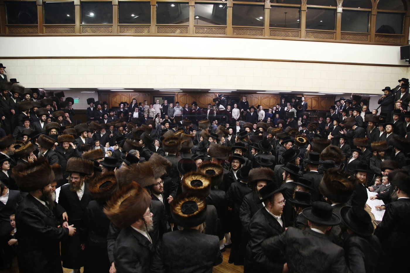 ירח האיתנים בחצה"ק ניקלשבורג