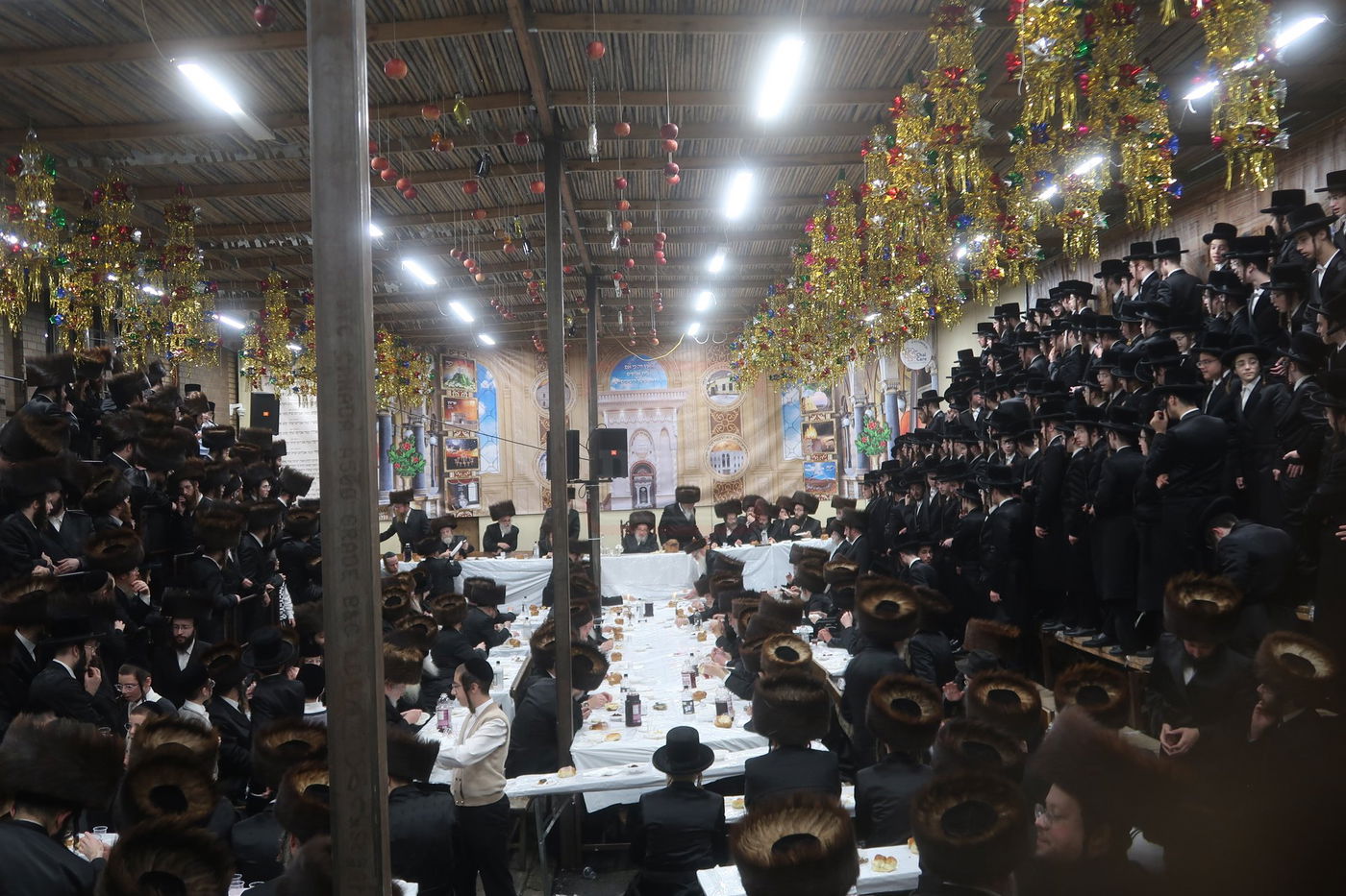 שמחת בית השואבה ונענועים בחצה''ק פאפא