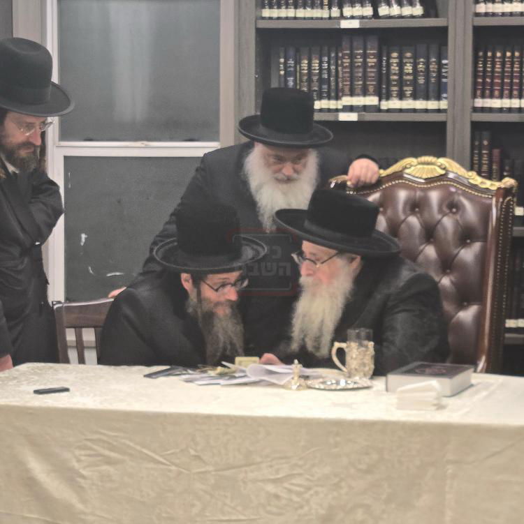 האדמו"ר מצאנז קלויזנבורג בקהלת קהל בלייקווד