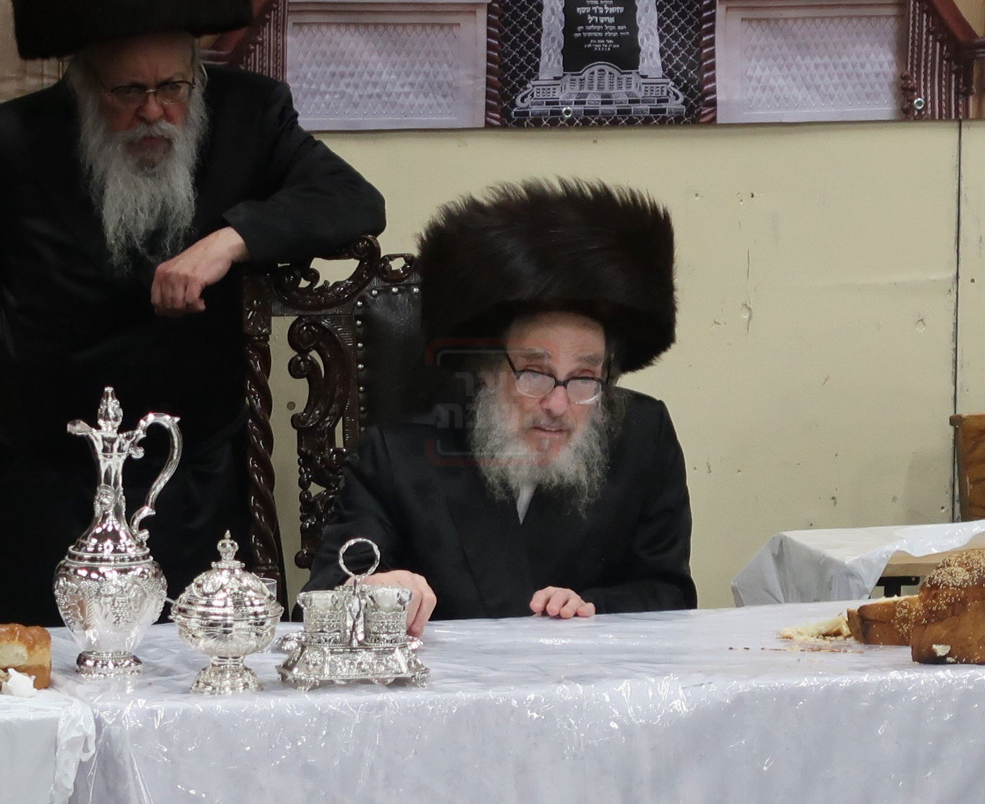 שמחת בית השואבה ונענועים בחצה''ק פאפא