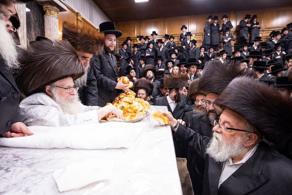 סוכות - הושענא רבה ומוצאי שמחת תורה בחצה"ק צאנז קלויזנבורג