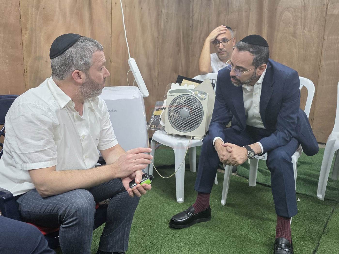 הנגיד שהתפלפל עם ראש הישיבה | 'זופניק בכיכר' עם כל התמונות, הנייעס והחשיפות של השבוע