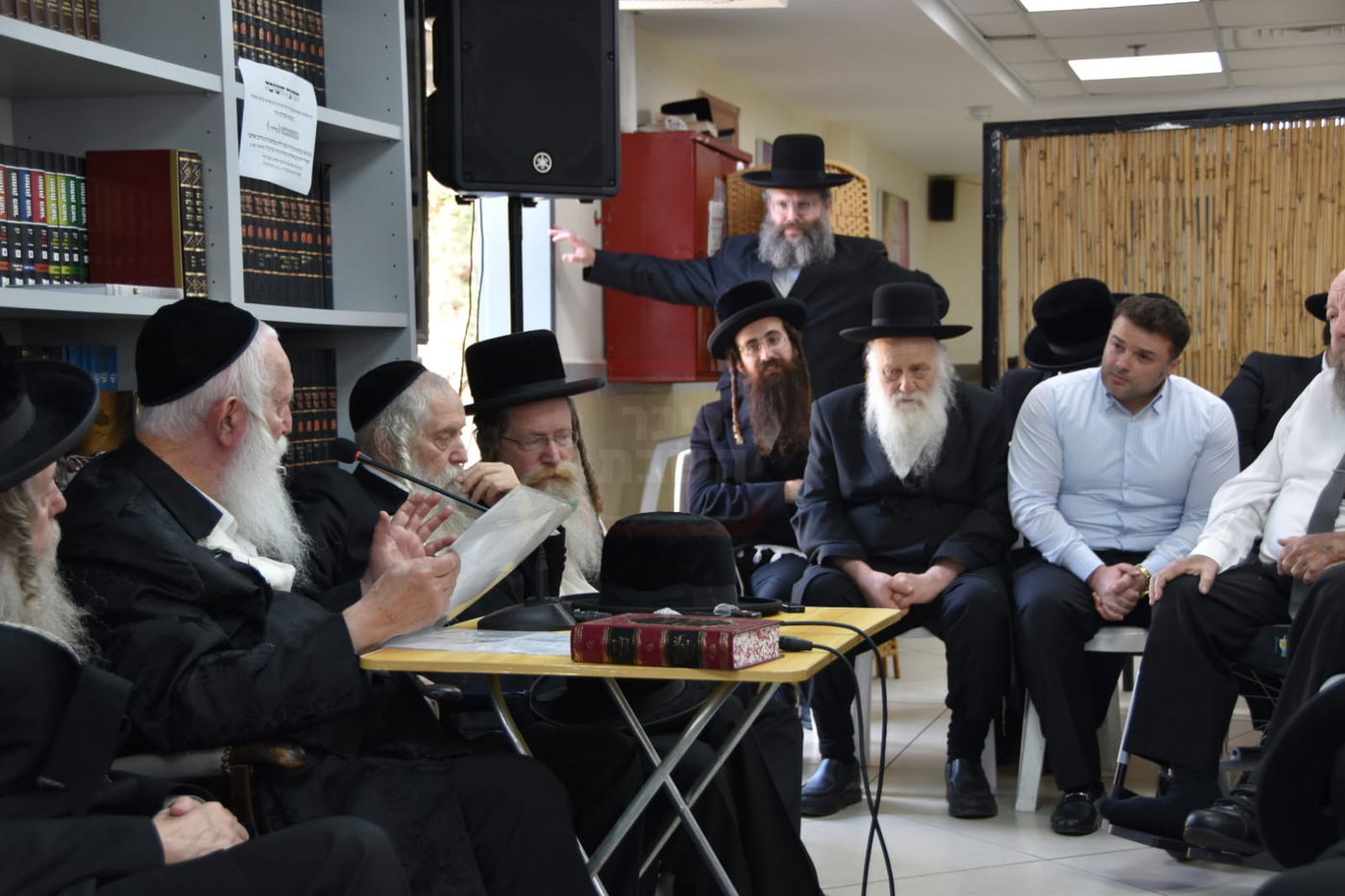 הנגיד שהתפלפל עם ראש הישיבה | 'זופניק בכיכר' עם כל התמונות, הנייעס והחשיפות של השבוע