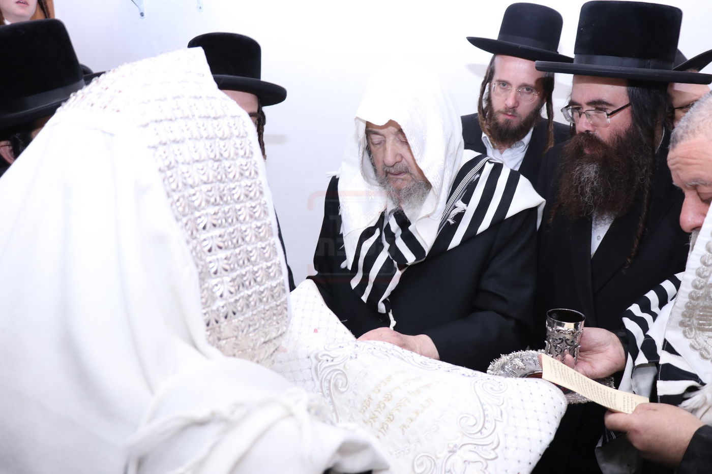 ברית בשמחת הברית בחצרות קוזמיר - ביאלה - קופיטשניץ - לעלוב בית שמש