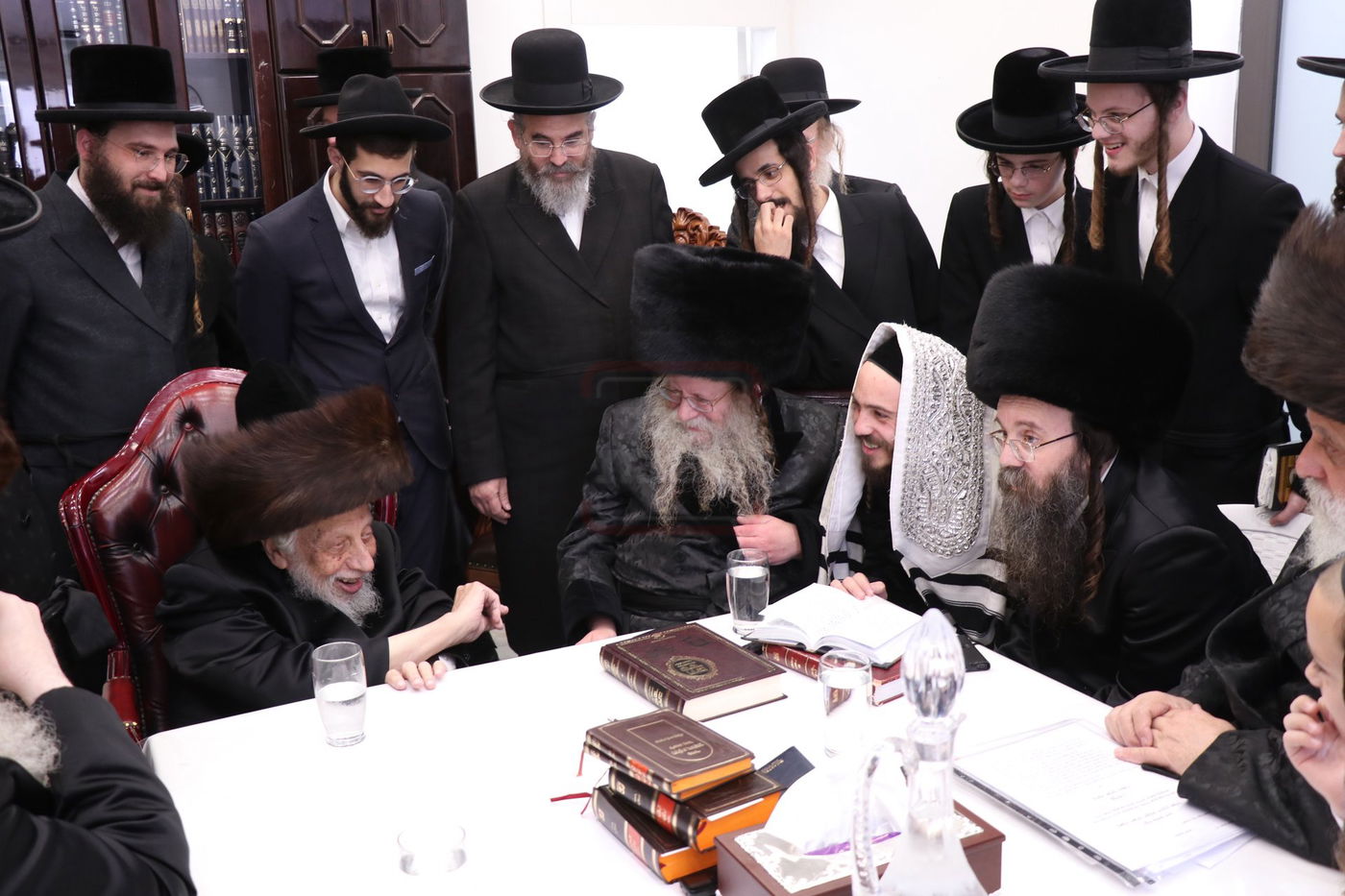 ברית בשמחת הברית בחצרות קוזמיר - ביאלה - קופיטשניץ - לעלוב בית שמש