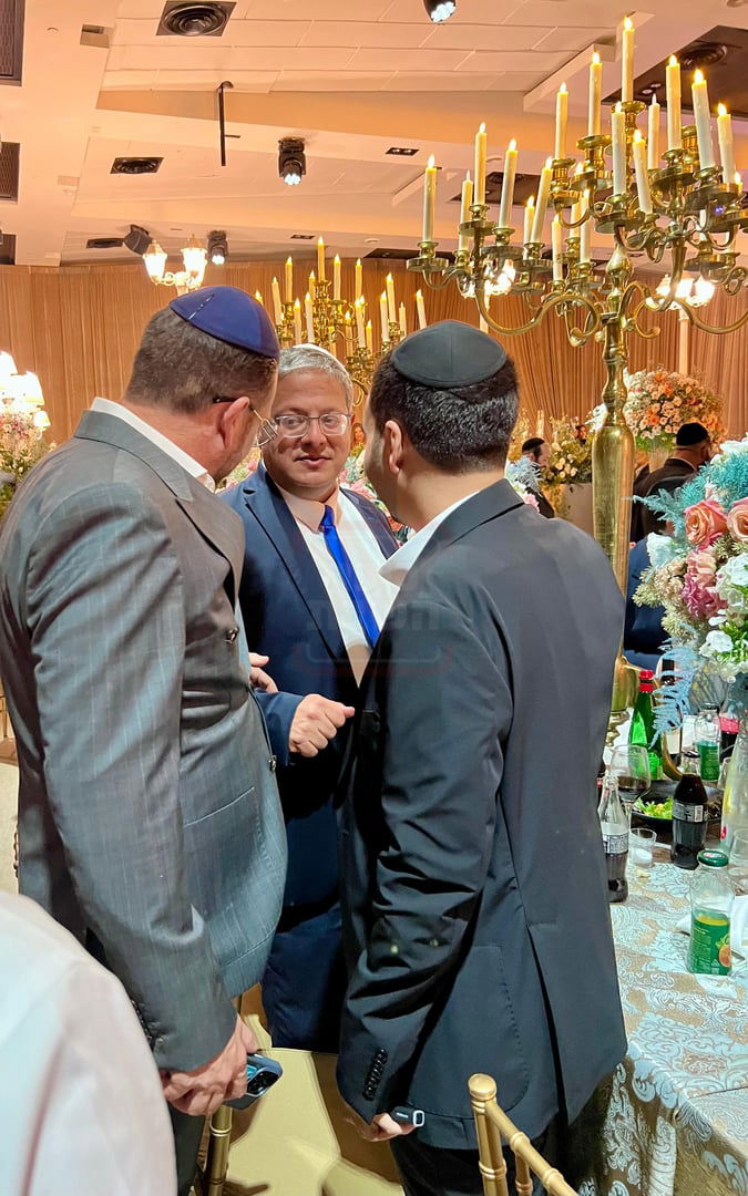 הח"כ שברח מריאיון | 'זופניק בכיכר' עם כל התמונות, הנייעס והחשיפות של השבוע