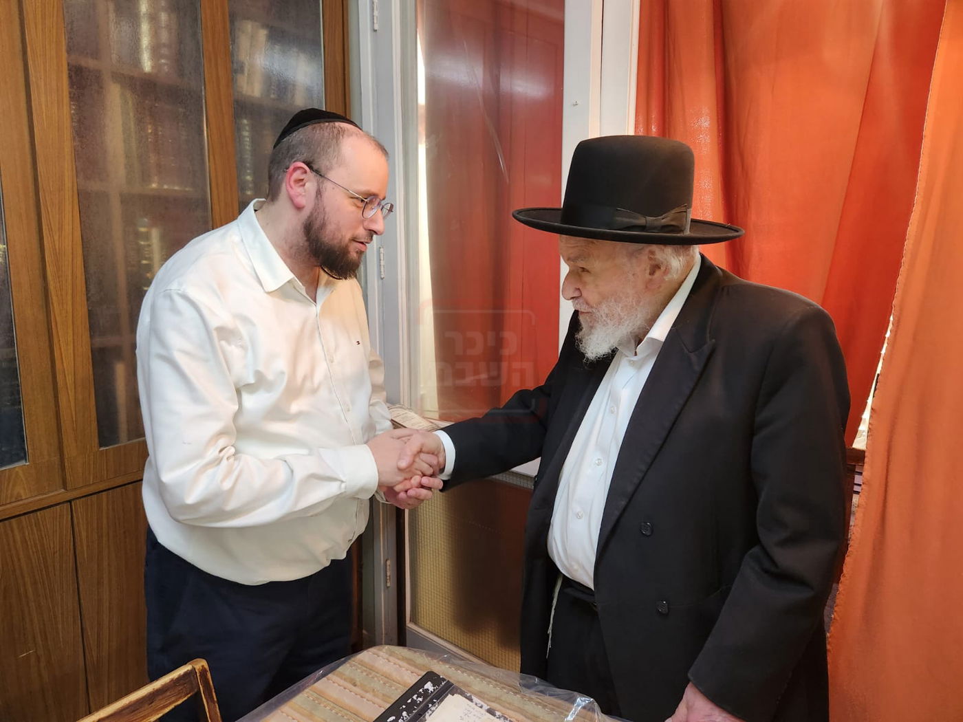 הח"כ שברח מריאיון | 'זופניק בכיכר' עם כל התמונות, הנייעס והחשיפות של השבוע