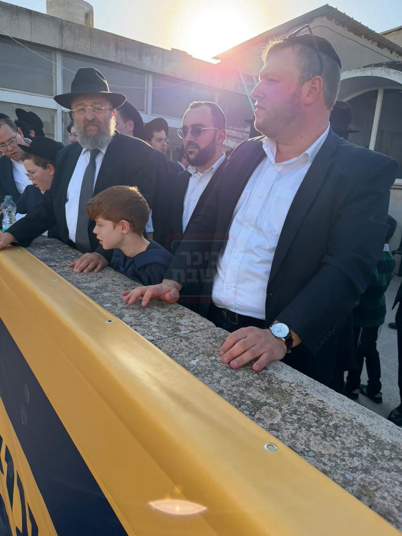 הח"כ שברח מריאיון | 'זופניק בכיכר' עם כל התמונות, הנייעס והחשיפות של השבוע