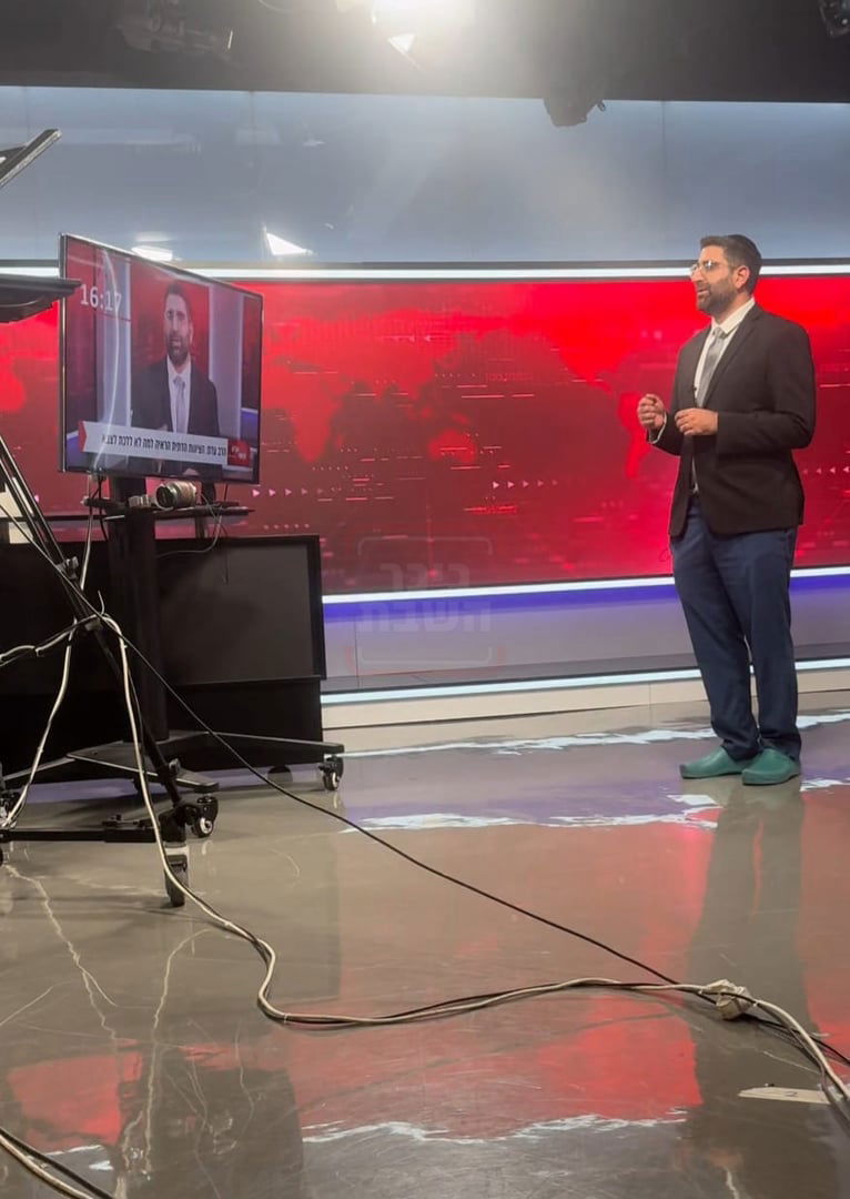 הח"כ שברח מריאיון | 'זופניק בכיכר' עם כל התמונות, הנייעס והחשיפות של השבוע