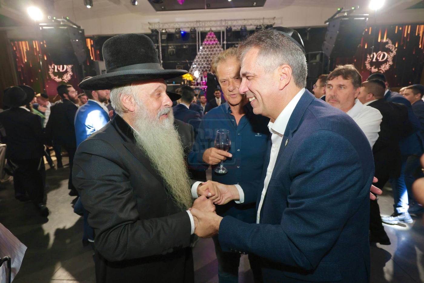 הח"כ שברח מריאיון | 'זופניק בכיכר' עם כל התמונות, הנייעס והחשיפות של השבוע