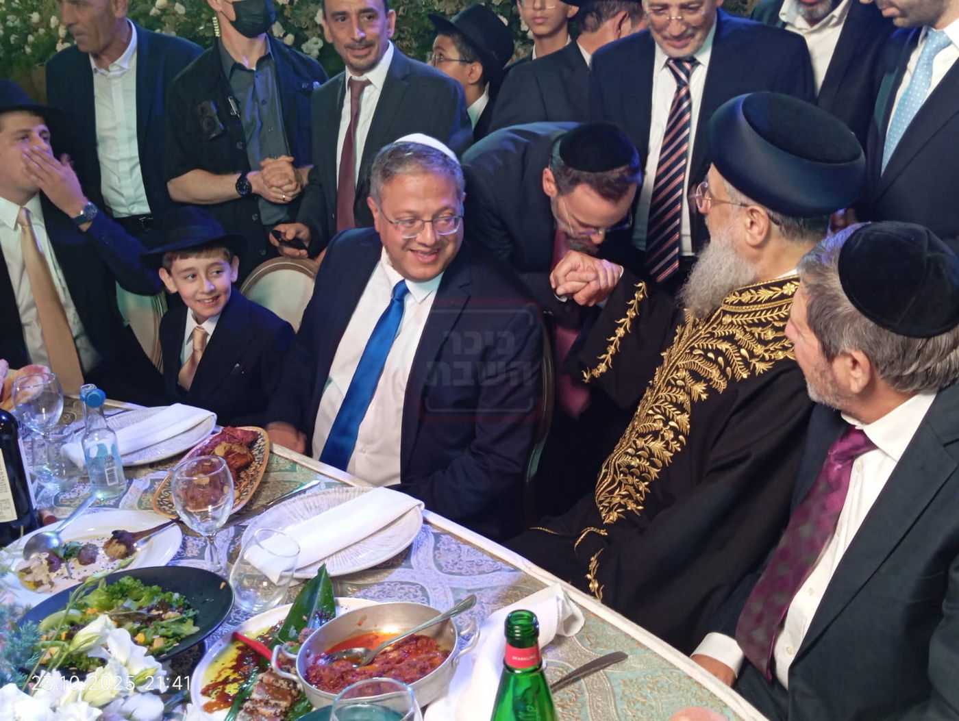 הח"כ שברח מריאיון | 'זופניק בכיכר' עם כל התמונות, הנייעס והחשיפות של השבוע