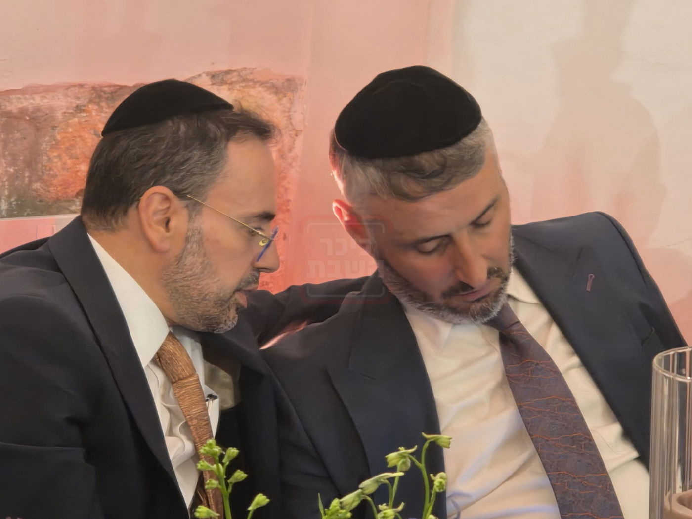 הח"כ שברח מריאיון | 'זופניק בכיכר' עם כל התמונות, הנייעס והחשיפות של השבוע