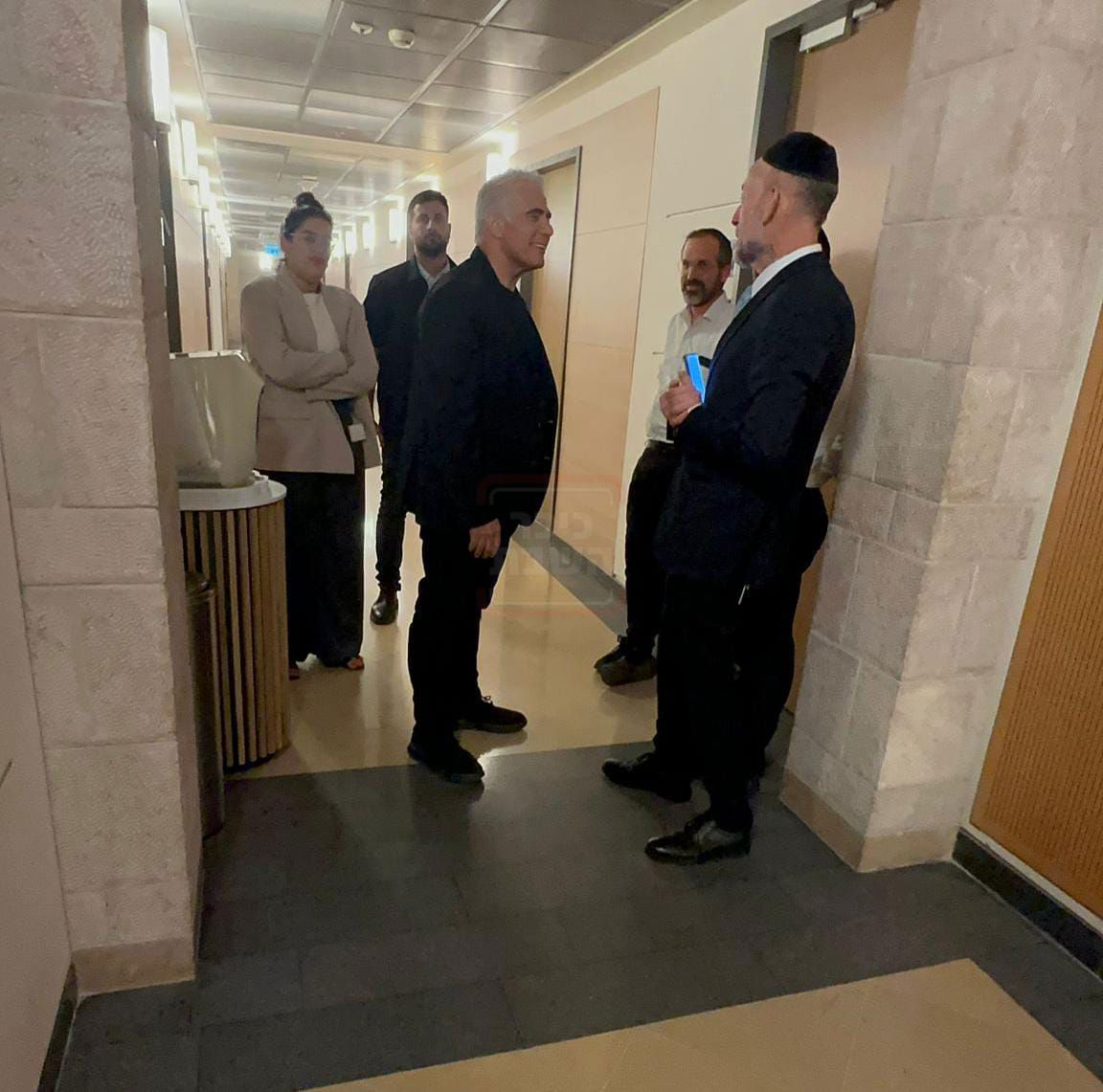 הח"כ שברח מריאיון | 'זופניק בכיכר' עם כל התמונות, הנייעס והחשיפות של השבוע