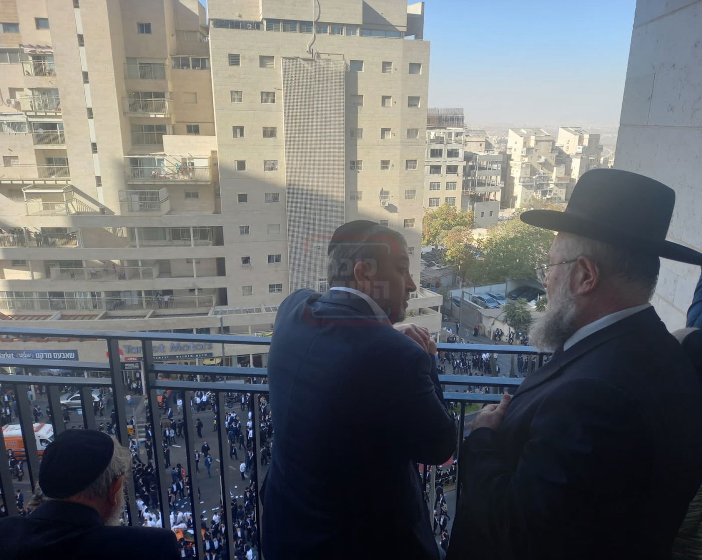 הח"כ שברח מריאיון | 'זופניק בכיכר' עם כל התמונות, הנייעס והחשיפות של השבוע