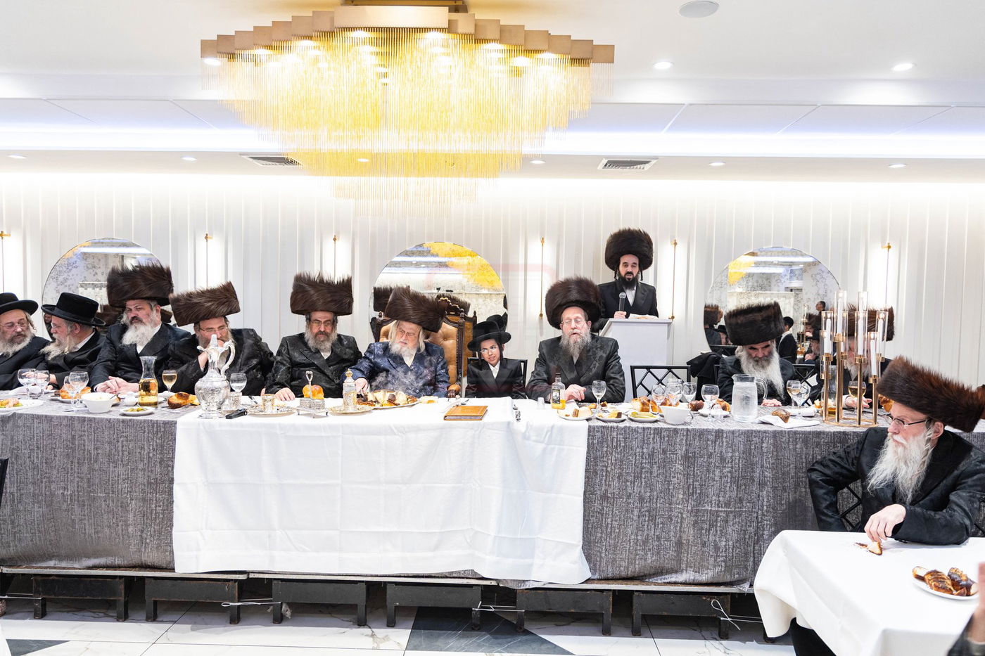 שמחת בר המצווה לנין האדמו"ר ממונקאטש