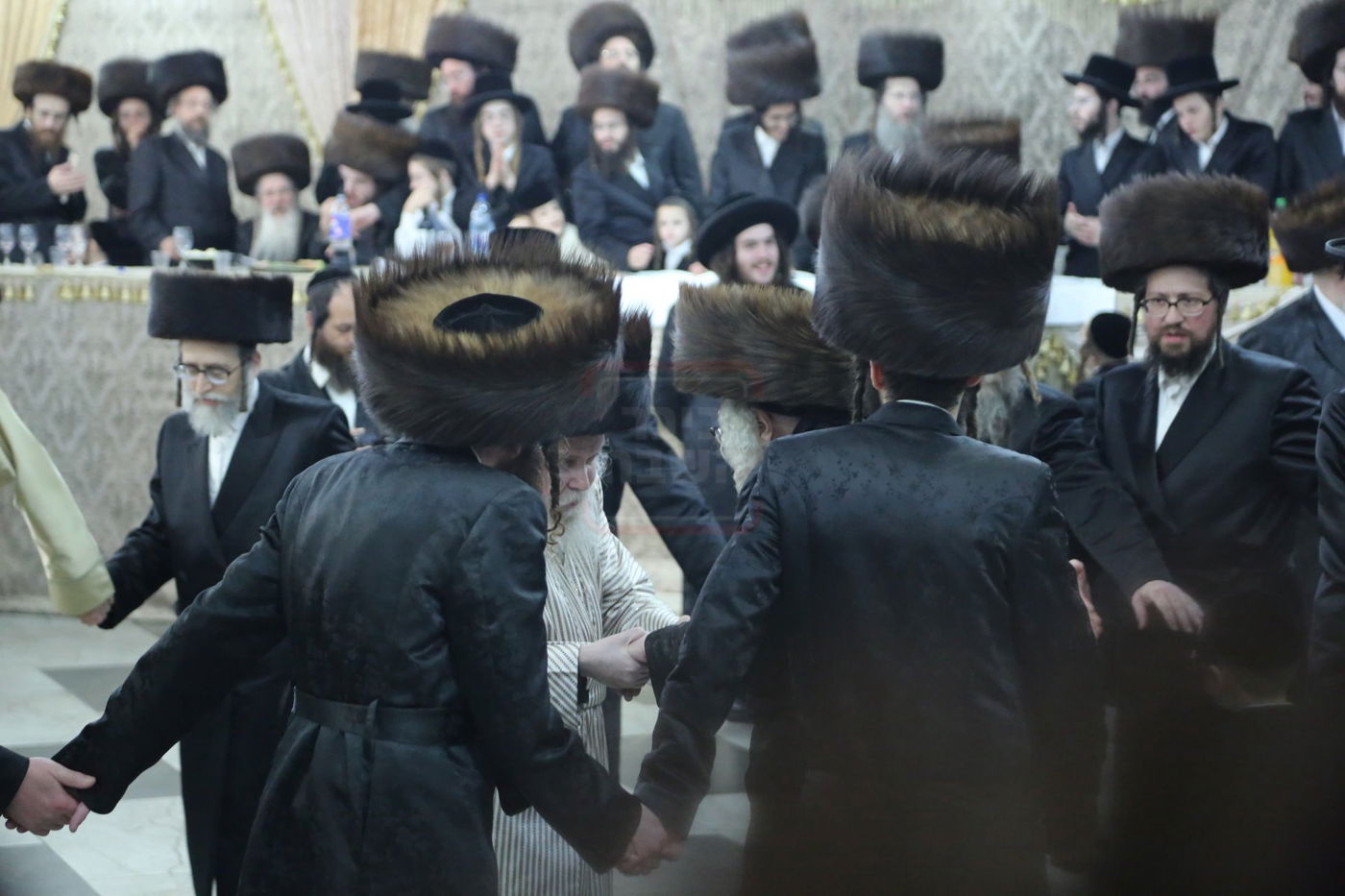 שמחת נישואי נכדת האדמו"ר מלעלוב ארה"ב