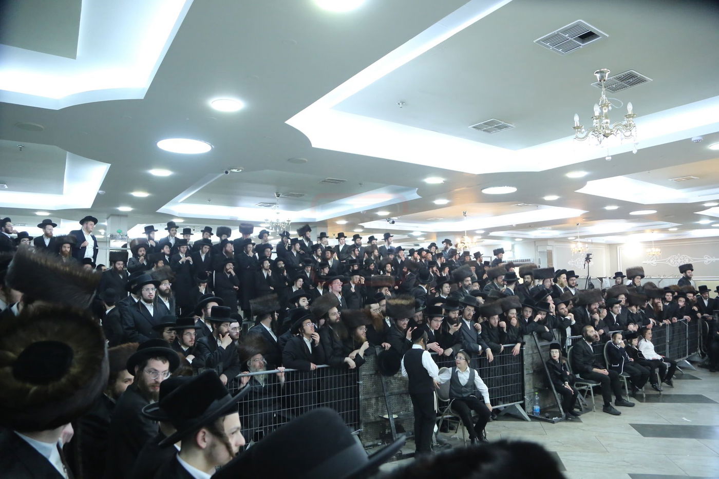 שמחת נישואי נכדת האדמו"ר מלעלוב ארה"ב