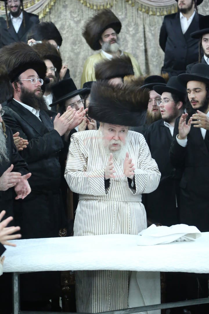 שמחת נישואי נכדת האדמו"ר מלעלוב ארה"ב