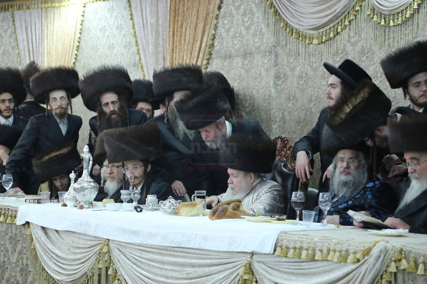 שמחת נישואי נכדת האדמו"ר מלעלוב ארה"ב