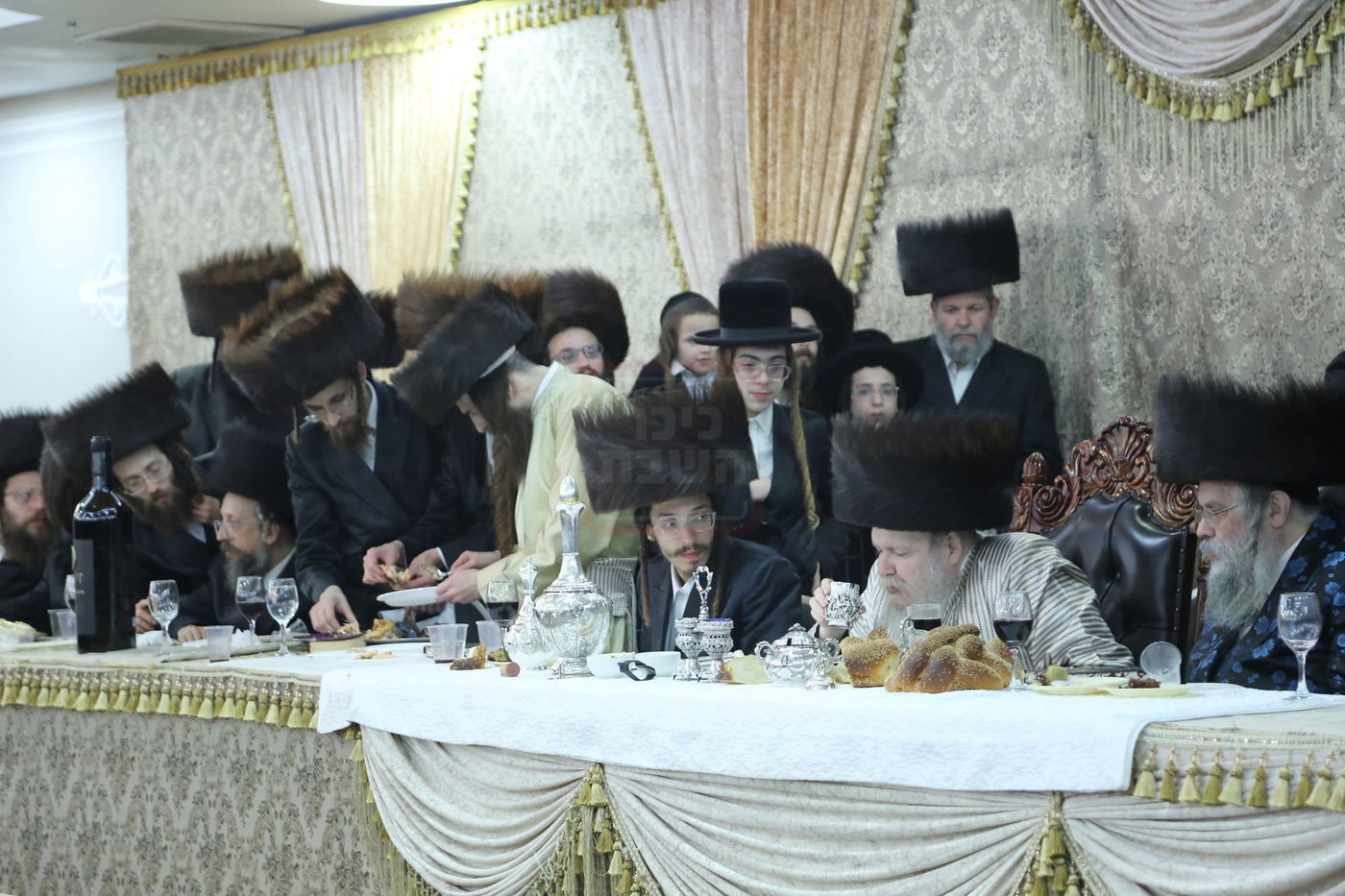 שמחת נישואי נכדת האדמו"ר מלעלוב ארה"ב