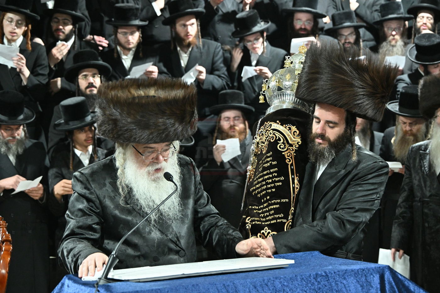 מעמד הכנסת ספר תורה בעיירת דארג