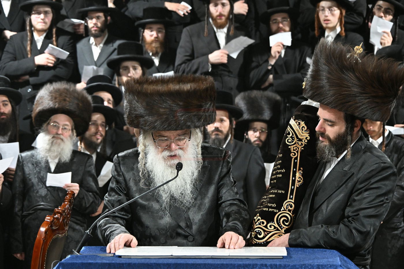 מעמד הכנסת ספר תורה בעיירת דארג