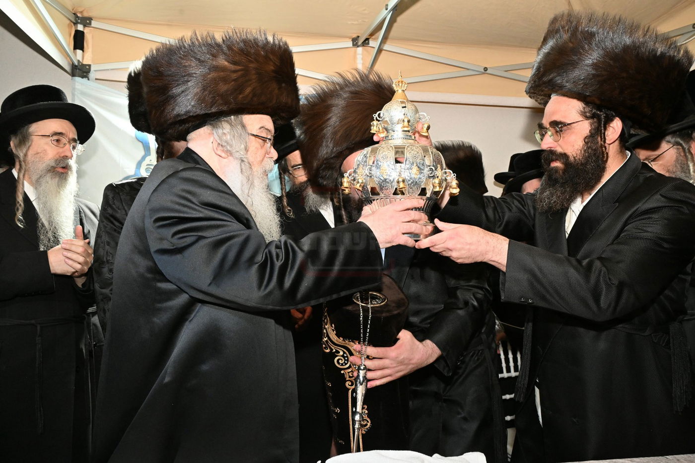 מעמד הכנסת ספר תורה בעיירת דארג