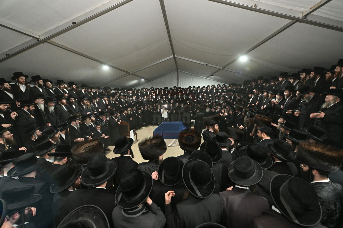 מעמד הכנסת ספר תורה בעיירת דארג