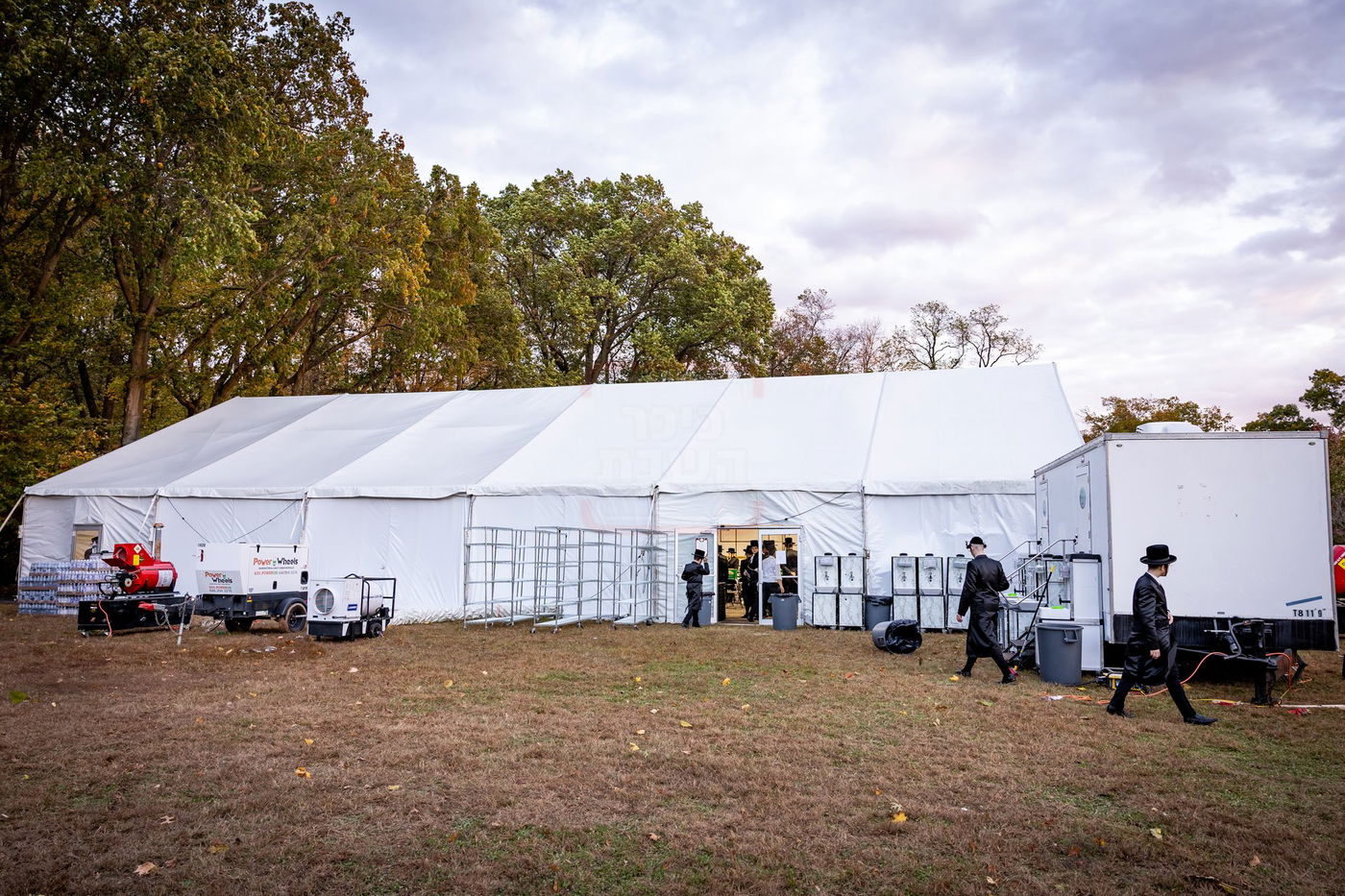 ההכנות לשב"ק בצל האדמו"ר מבאבוב 45 בעיר יוניאן