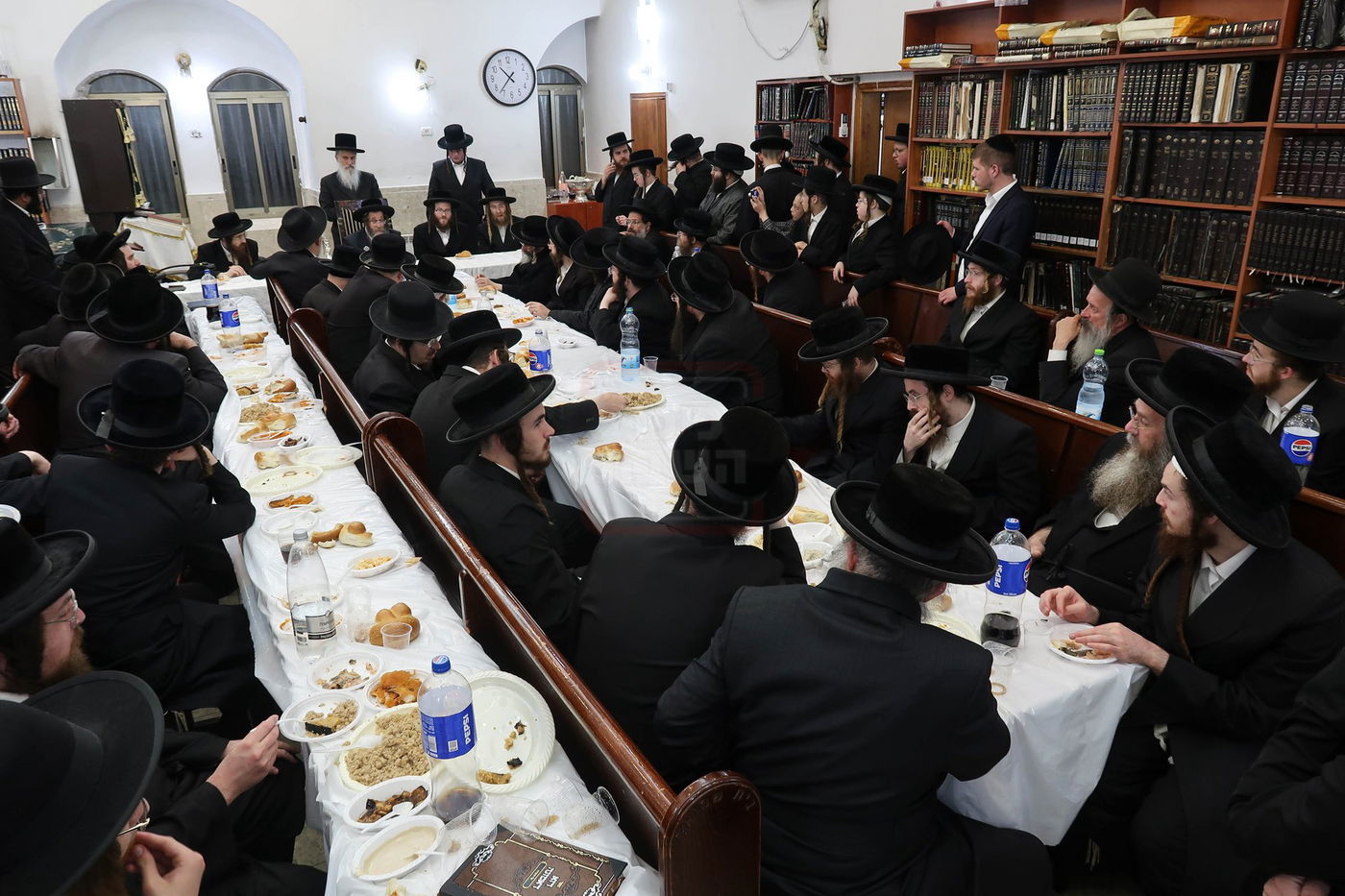 סעודת הודאה בקרעטשניף סיגעט