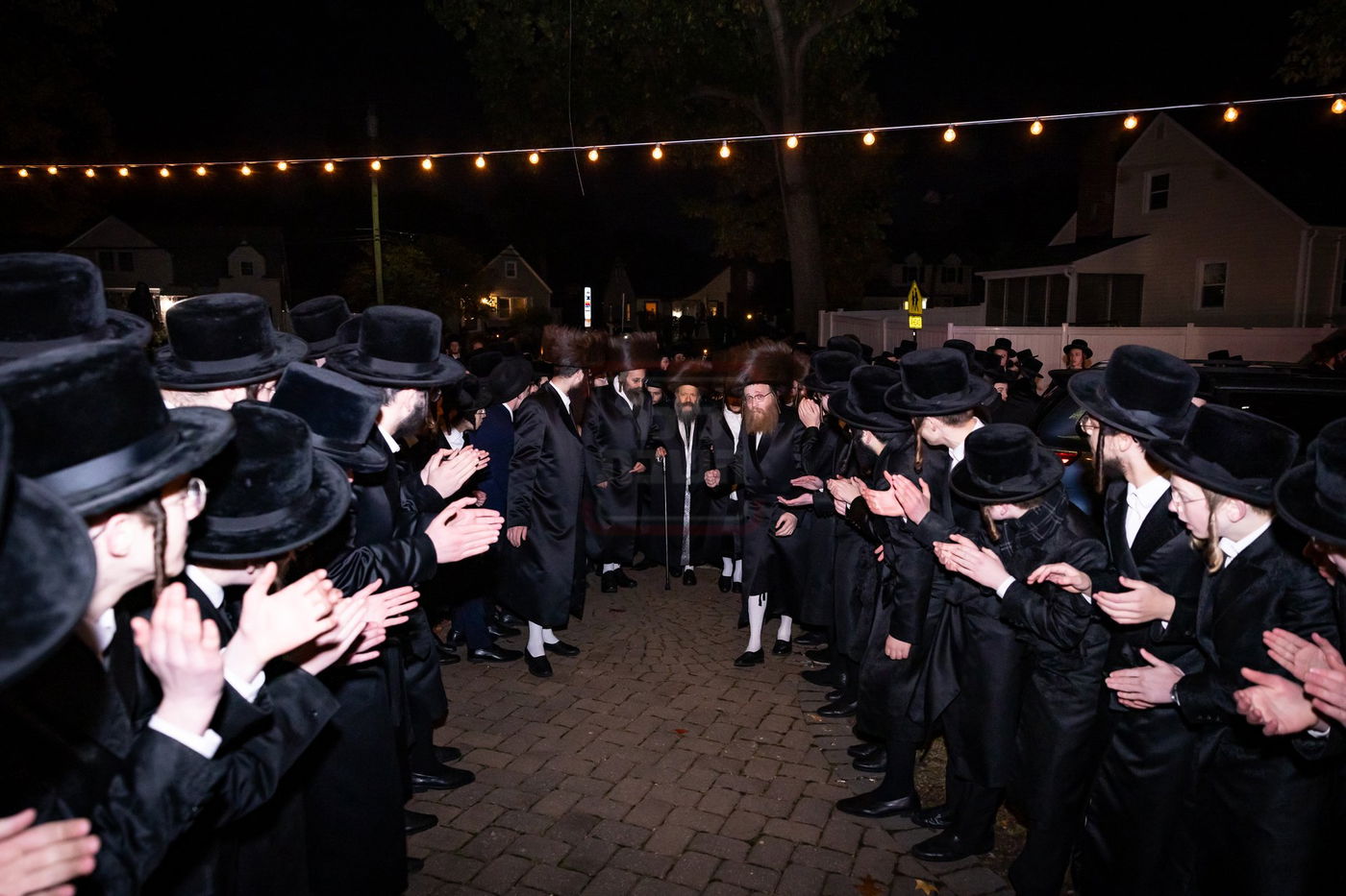 האדמו"ר מבאבוב 45 בשב"ק בעיר יוניאן