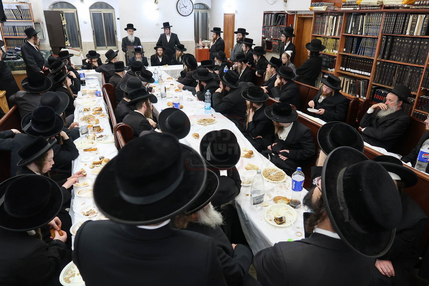 סעודת הודאה בקרעטשניף סיגעט