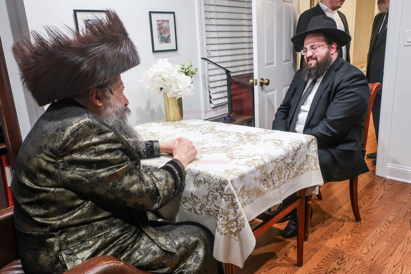 מסע האדמורי"ם מבאבוב 45 וגיסו האדמו"ר מראחמיסטריווקא לשיקאגו 